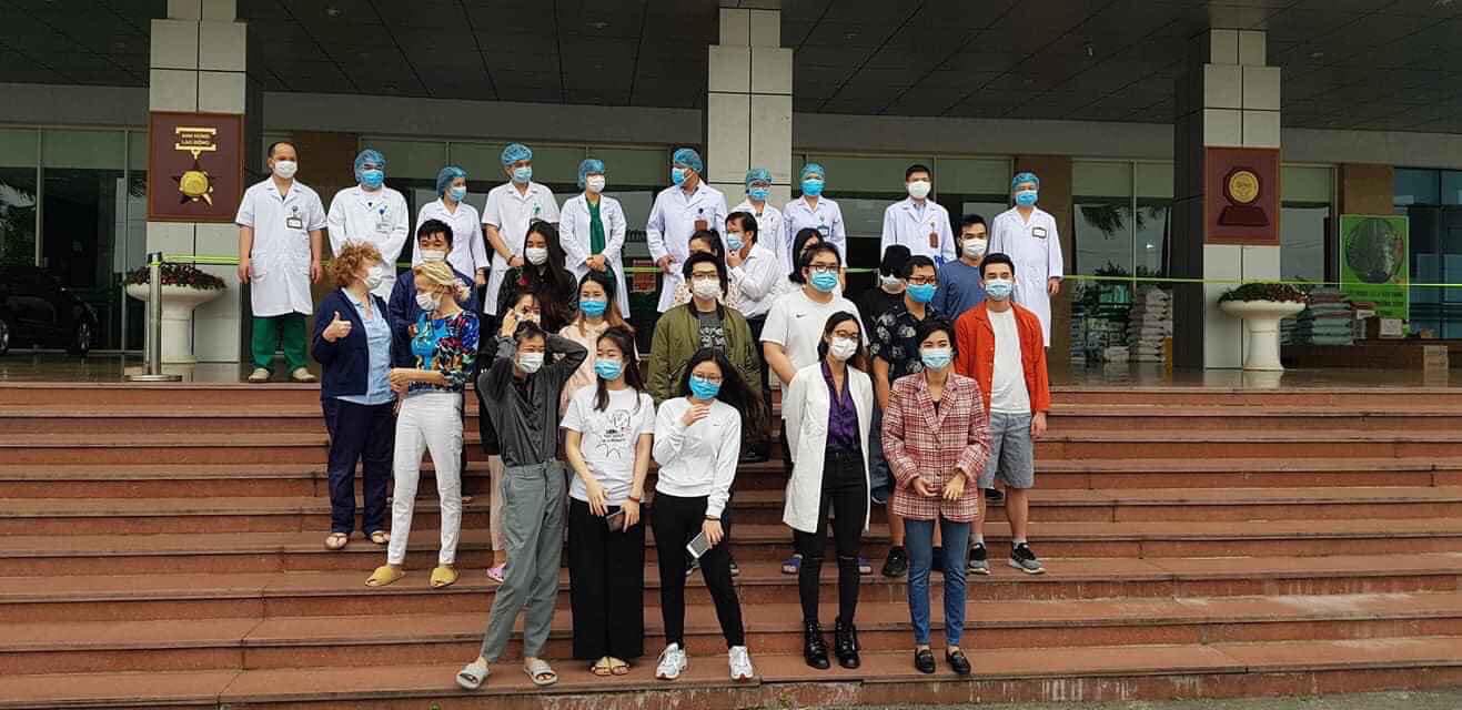 27 bệnh nhân COVID-19 được ra viện vào hôm nay 30 3