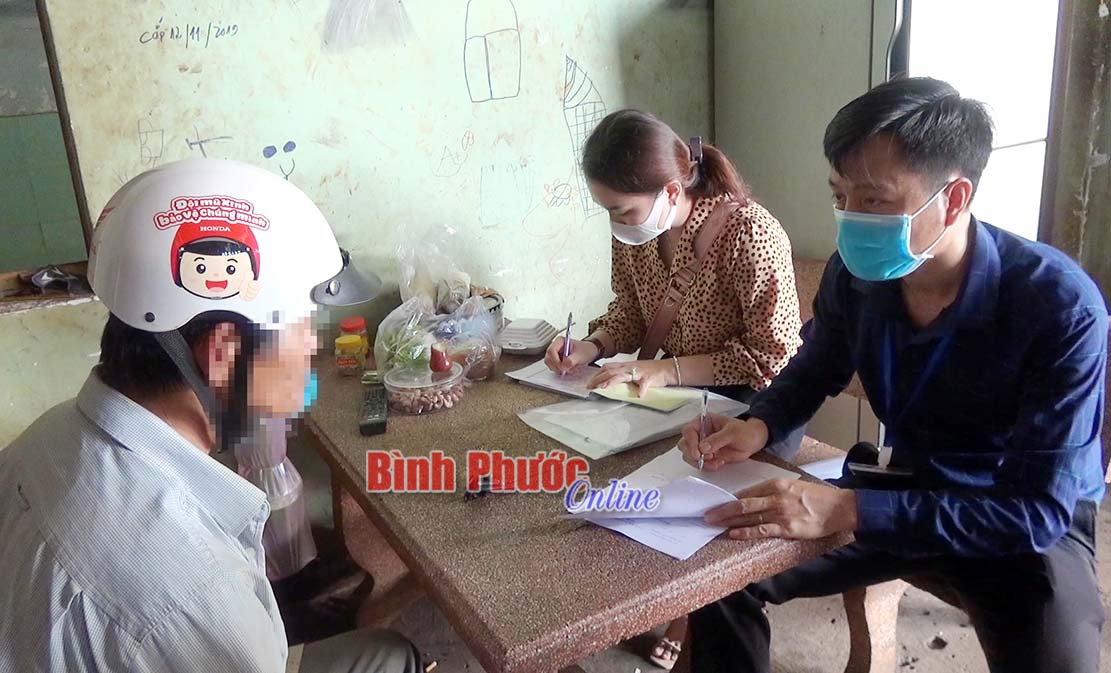 Bình Phước Xử phạt 12 người không đeo khẩu trang nơi công cộng