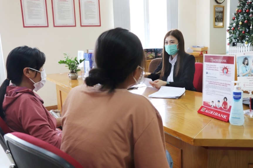 Agribank miễn phí chuyển tiền ủng hộ quyên góp phòng chống dịch bệnh Covid-19 và hạn hán xâm nhập mặn tại Đồng bằng Sông Cửu Long