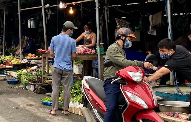 Hà Nội ngày đầu thực hiện cách ly trong xã hội