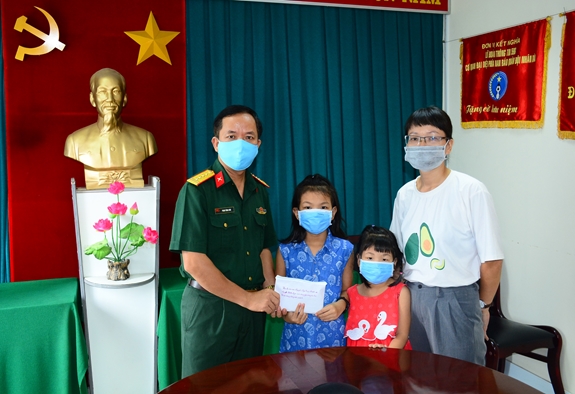 Mỗi người dân là một chiến sĩ