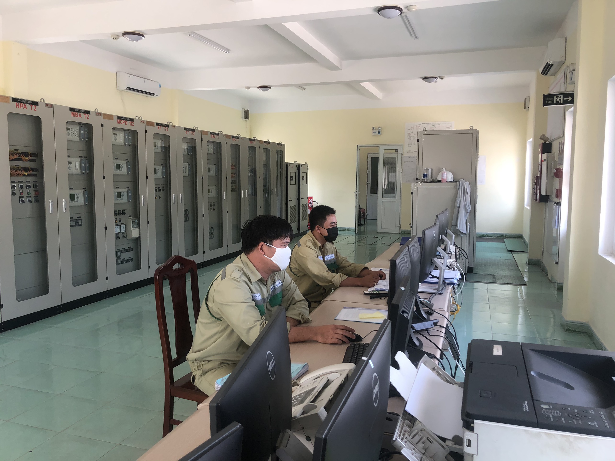 Đảm bảo vận hành tuyệt đối an toàn hệ thống truyền tải điện quốc gia