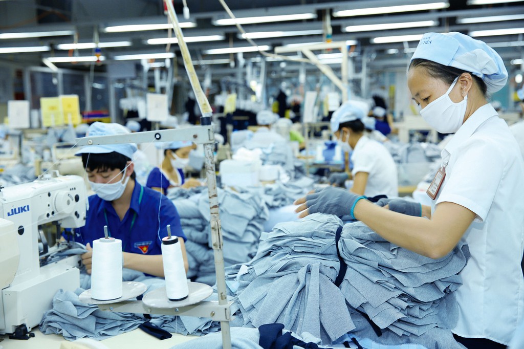 ĐH Kinh tế Quốc dân công bố nghiên cứu về ảnh hưởng COVID-19 tới nền kinh tế