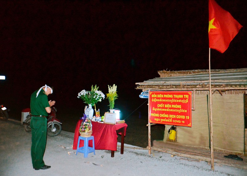 Gác nỗi niềm riêng vì nhiệm vụ chung chống dịch COVID-19