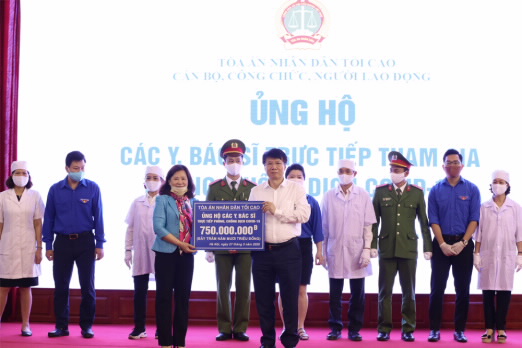 Tòa án nhân dân tối cao chung tay cùng cộng đồng phòng, chống dịch bệnh COVID-19