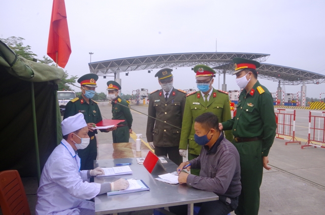 Quân - dân chung tay đẩy lùi dịch bệnh