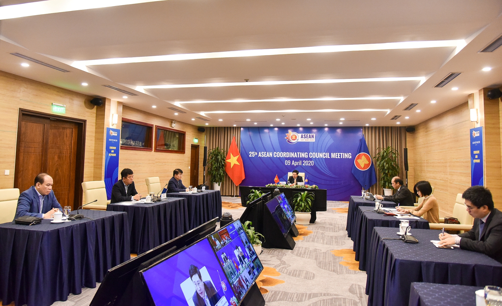 Đoàn kết chặt chẽ giữa các nước ASEAN trong cuộc chiến chống COVID-19