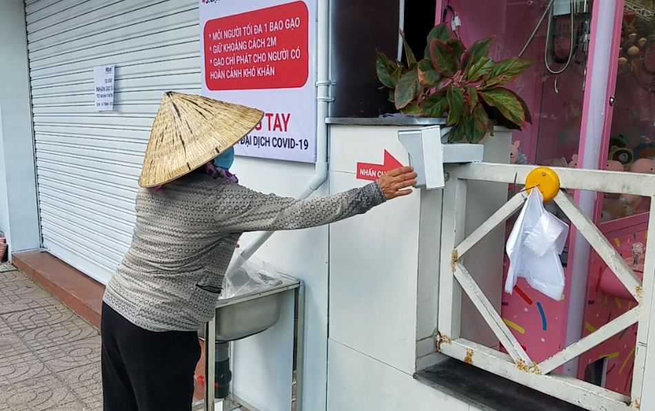 Nghĩa cử trong mùa dịch