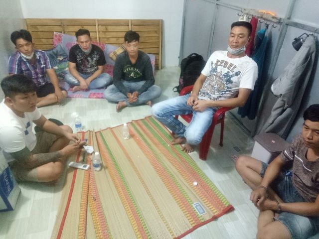 Kiên Giang Bắt vụ đánh bạc, thu nhiều vũ khí nguy hiểm