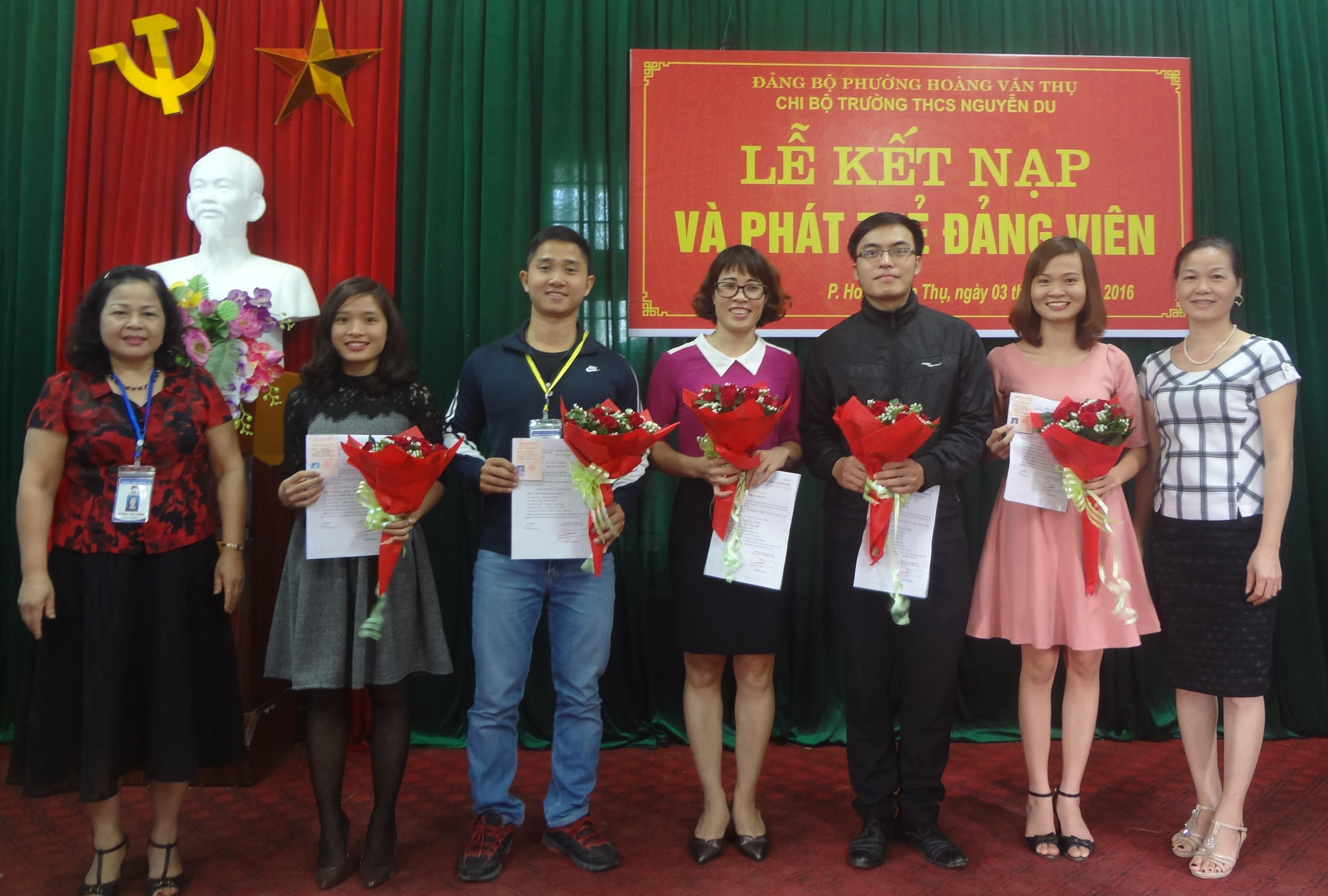 Trách nhiệm của các cấp ủy trong việc phát và quản lý thẻ đảng viên