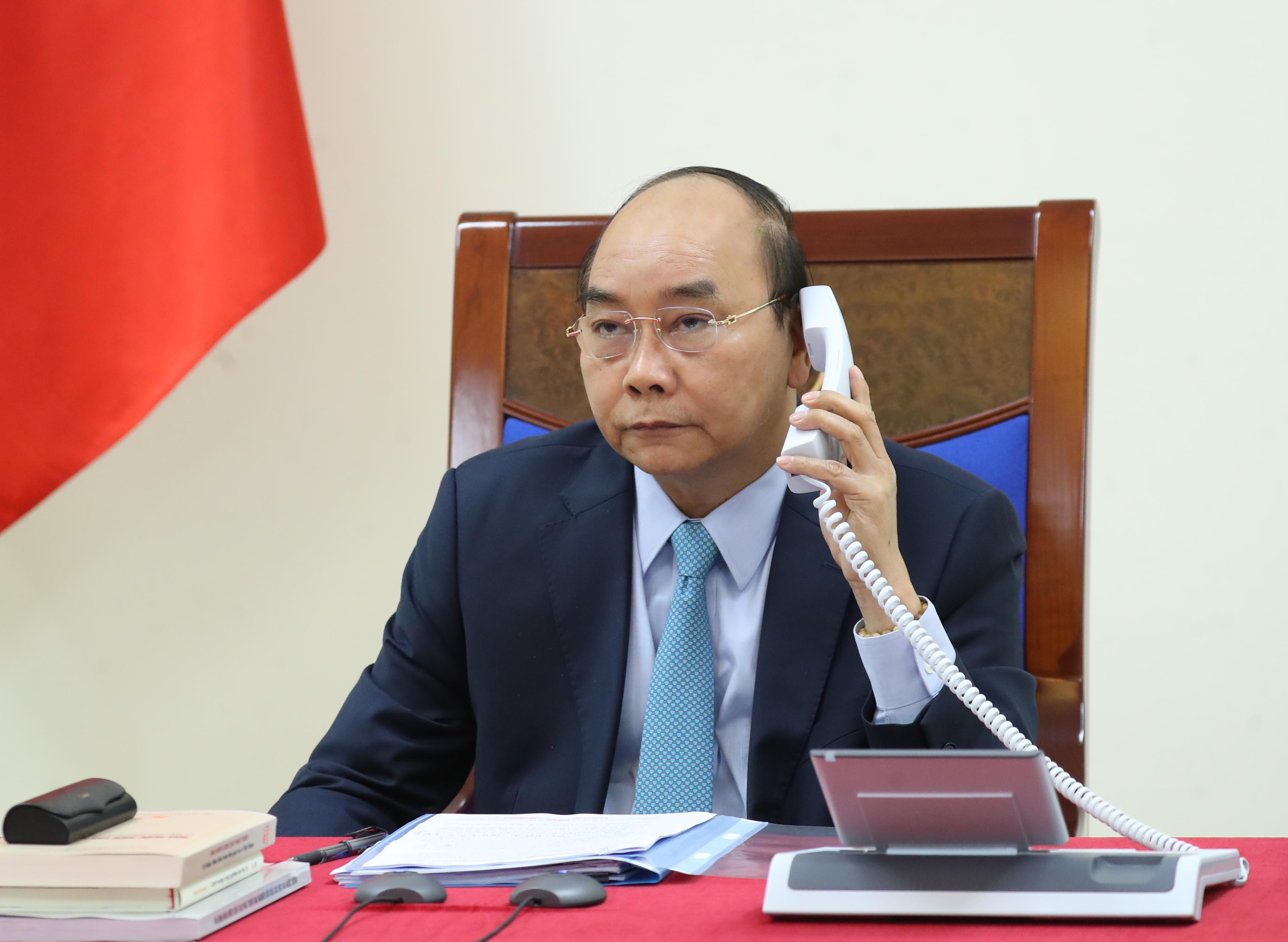 Thủ tướng Nguyễn Xuân Phúc điện đàm với Thủ tướng Thụy Điển