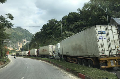 Đẩy nhanh tiến độ thông quan xuất nhập khẩu hàng hóa tại các cửa khẩu