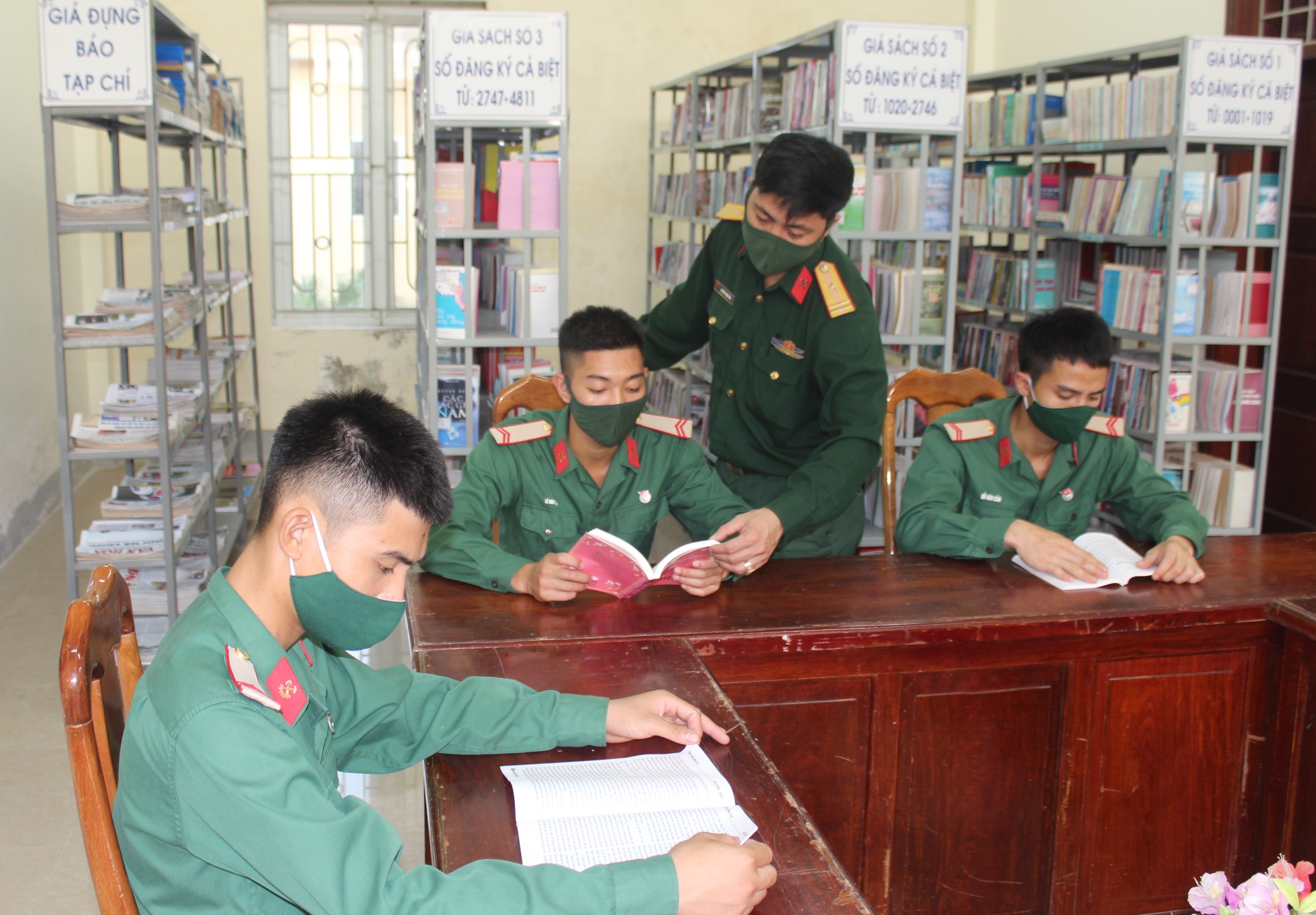 Nâng cao văn hóa đọc cho bộ đội
