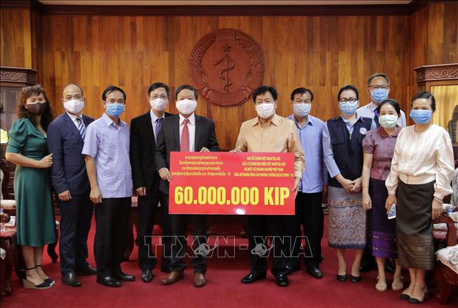 Việt Nam hỗ trợ Lào phòng, chống dịch bệnh COVID-19