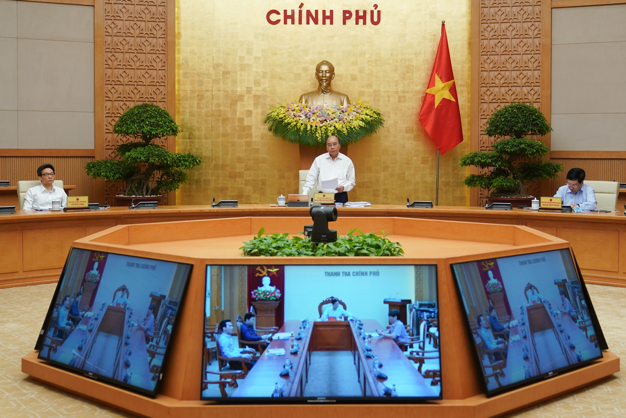 Phấn đấu đạt mức tăng trưởng kinh tế trên 5 trong năm 2020