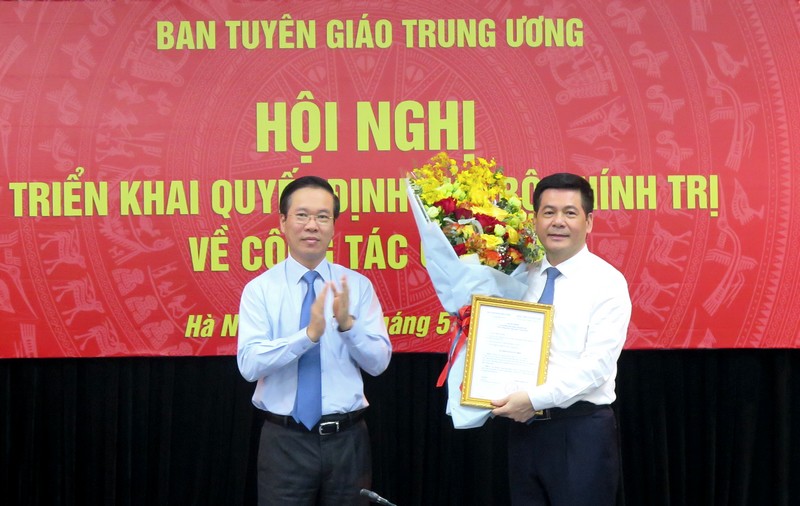 Ban Tuyên giáo Trung ương triển khai quyết định của Bộ Chính trị về công tác cán bộ
