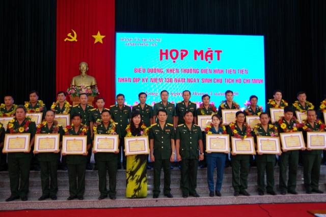 Long An tuyên dương 54 điển hình tiên tiến