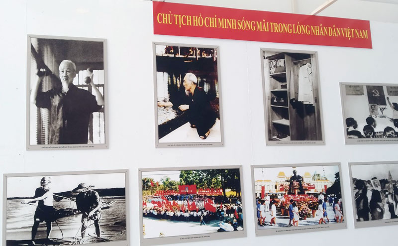 Triển lãm hình ảnh, hiện vật quý về Chủ tịch Hồ Chí Minh