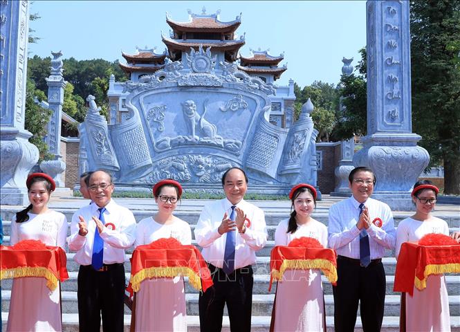 Khánh thành Đền thờ gia tiên Chủ tịch Hồ Chí Minh tại Nghệ An