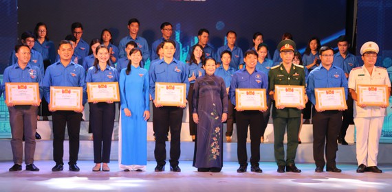 TP Hồ Chí Minh Tuyên dương 234 thanh niên tiêu biểu làm theo lời Bác