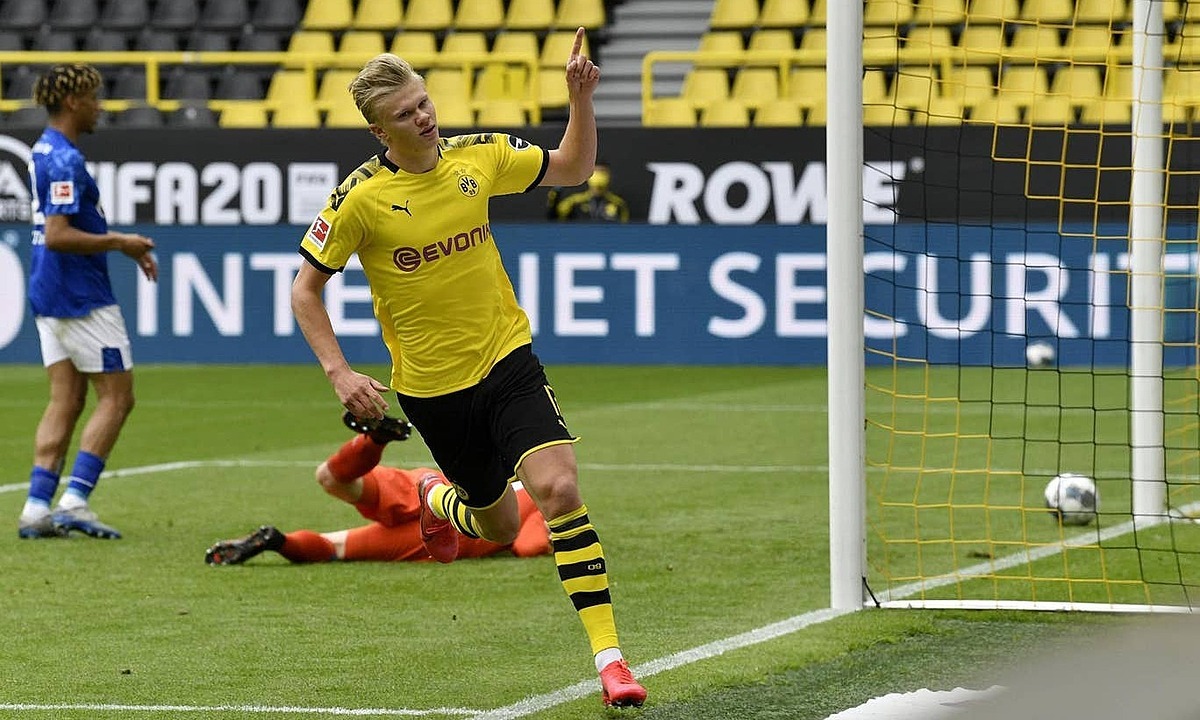 Bundesliga trở lại với “derby vùng Ruhr”