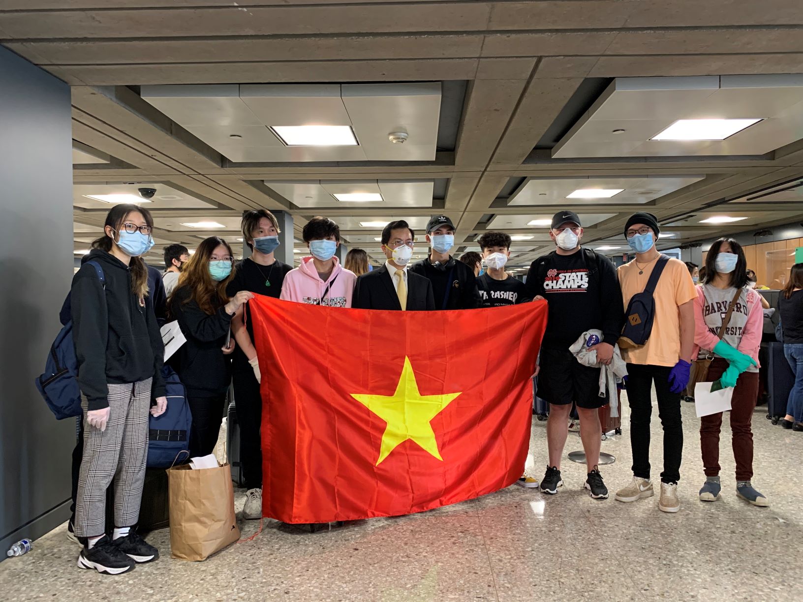 Đưa hơn 340 công dân Việt Nam từ Washington DC về nước an toàn