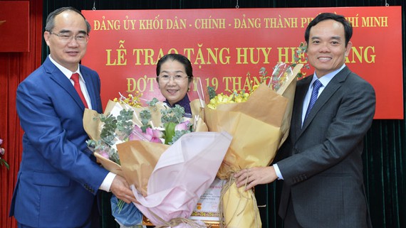 Đảng ủy Khối Dân - Chính - Đảng TP Hồ Chí Minh kỷ niệm 130 năm sinh nhật Bác