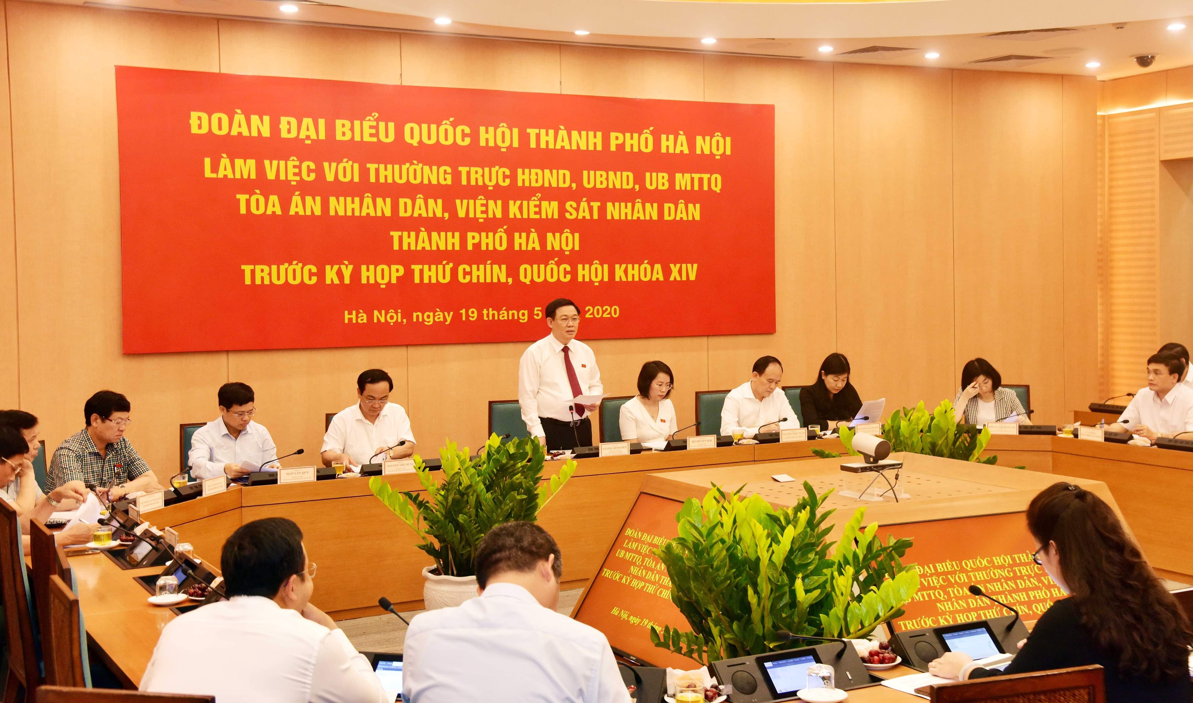 Đoàn đại biểu Quốc hội TP Hà Nội làm việc với các cơ quan của thành phố