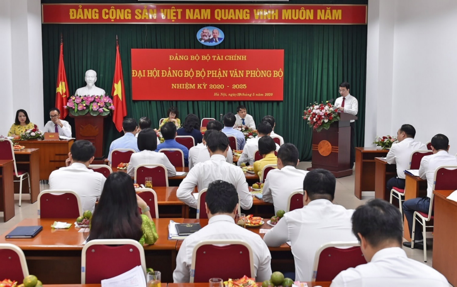 Cấp ủy cấp nào được ký quyết định thành lập đảng ủy bộ phận