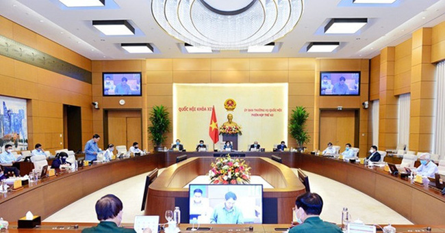 Công bố Nghị quyết của Ủy ban Thường vụ Quốc hội về công tác cán bộ