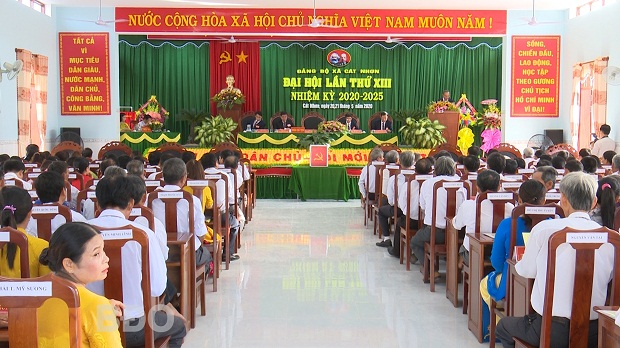 Phấn đấu nâng cao thu nhập bình quân của người dân