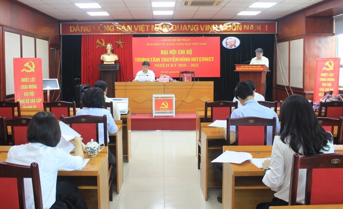 Nhiệm kỳ đại hội của chi bộ trực thuộc đảng ủy bộ phận, đảng ủy cơ sở