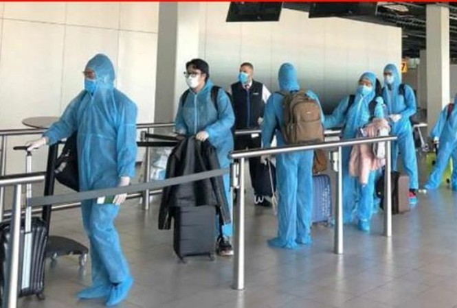 TP Hồ Chí Minh cách ly hơn 300 hành khách từ châu Âu