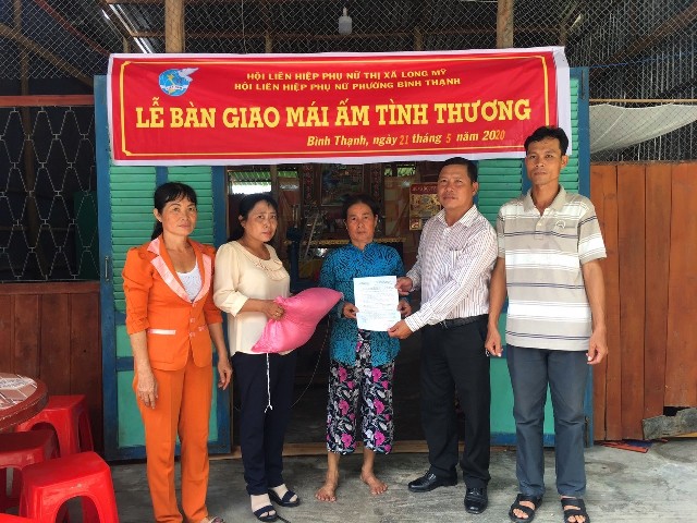 Phụ nữ Hậu Giang học và làm theo Bác