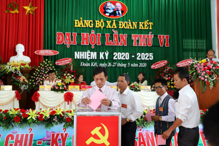 Lâm Đồng Đại hội Đảng bộ xã Đoàn Kết Đạ Huoai bầu trực tiếp Bí thư