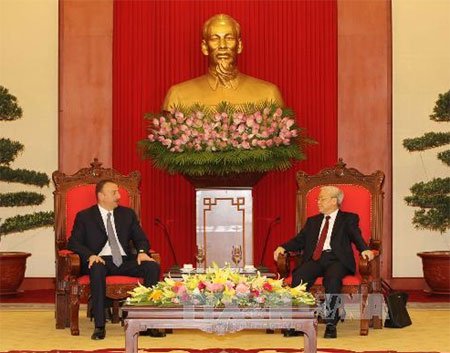 Điện mừng Ngày Độc lập của Cộng hòa A-déc-bai-gian