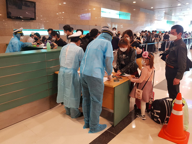Đưa công dân Việt Nam từ Singapore về nước