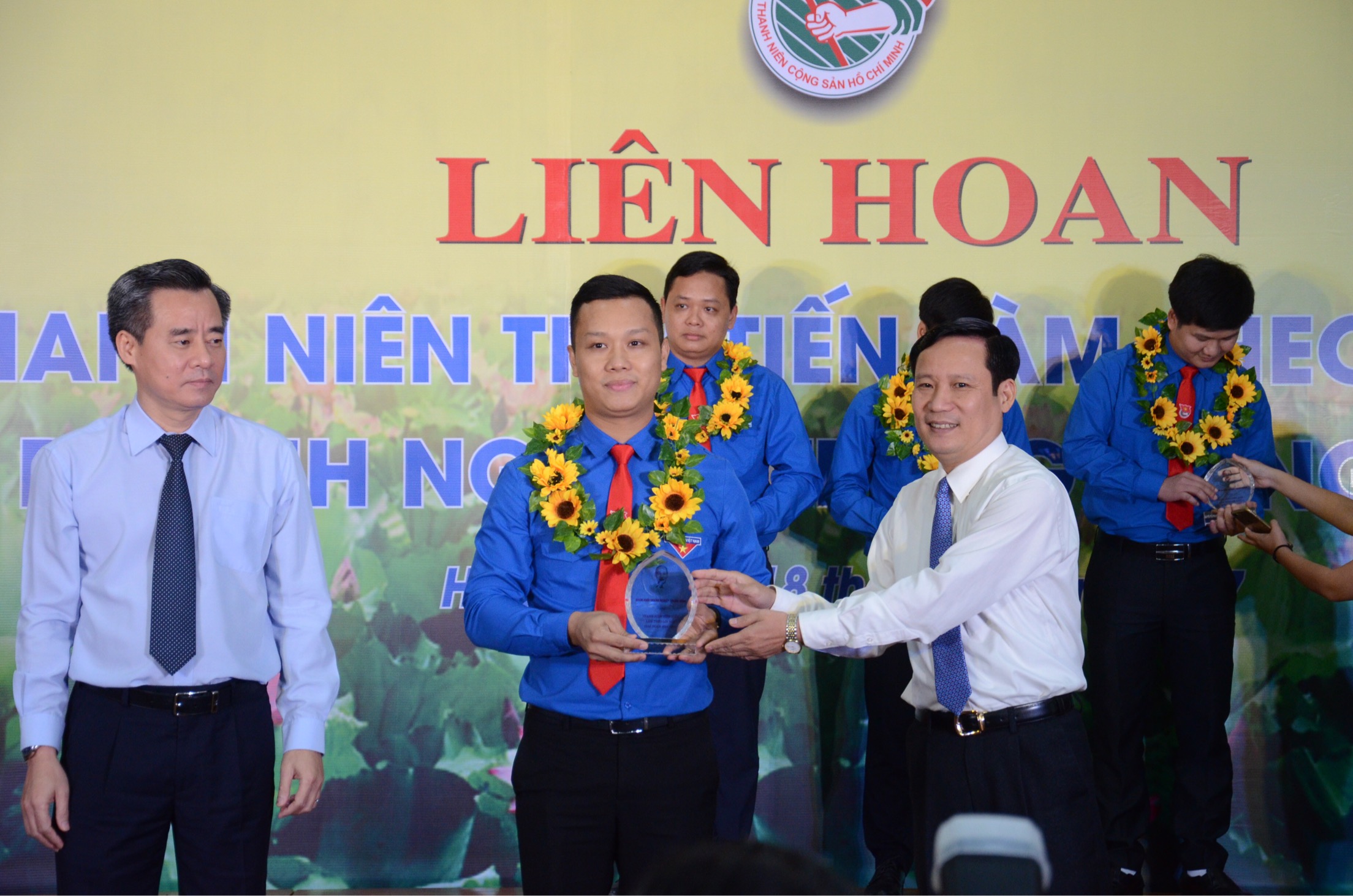 Tuổi trẻ MobiFone học tập và làm theo lời Bác