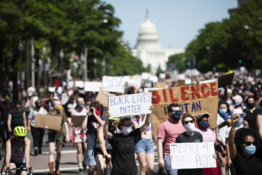Biểu tình lan rộng khiến thủ đô Washington ban hành lệnh giới nghiêm