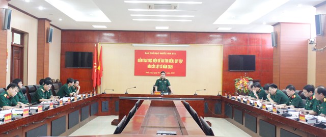 Kiểm tra công tác tìm kiếm, quy tập mộ liệt sĩ tại Quân khu 2