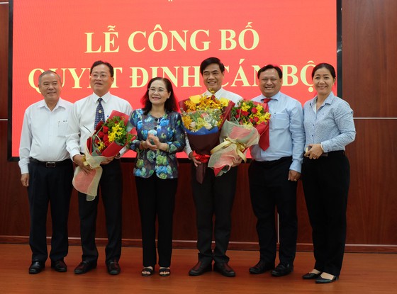Thành ủy TP Hồ Chí Minh trao Quyết định điều động cán bộ