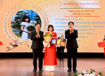 Nữ giảng viên trẻ say mê nghiên cứu khoa học