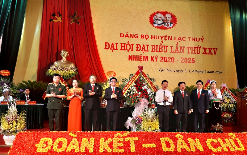 Lạc Thủy phấn đấu là huyện tốp đầu của tỉnh Hòa Bình