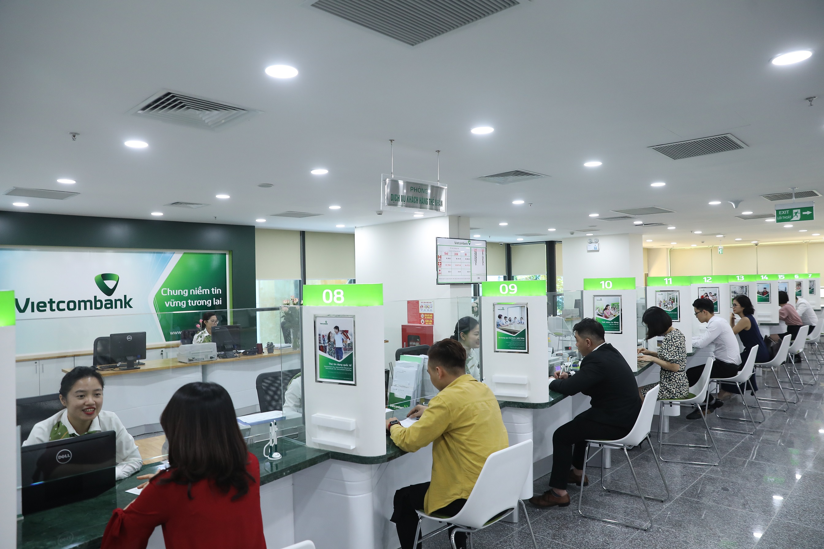 Vietcombank tiếp tục giữ ngôi quán quân về lợi nhuận trong “Danh sách 50 công ty niêm yết tốt nhất”