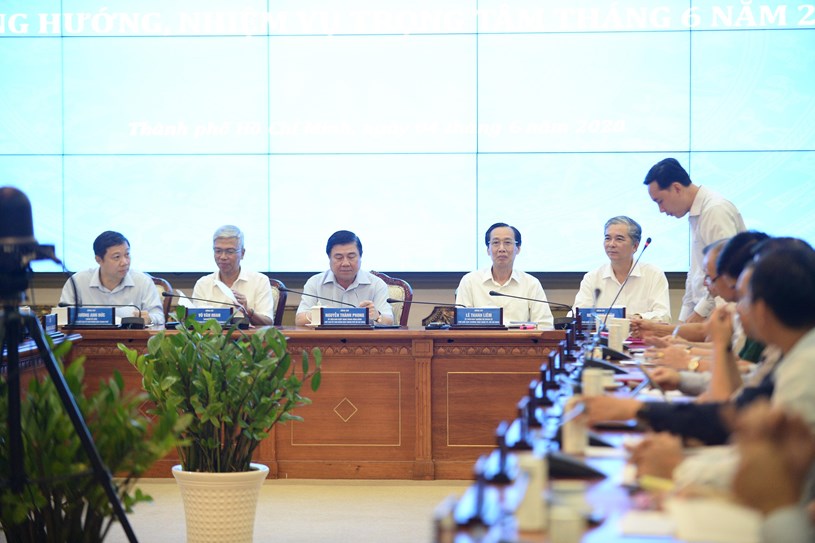TP Hồ Chí Minh Thực hiện các nhóm giải pháp nhằm hoàn thành thắng lợi “mục tiêu kép”