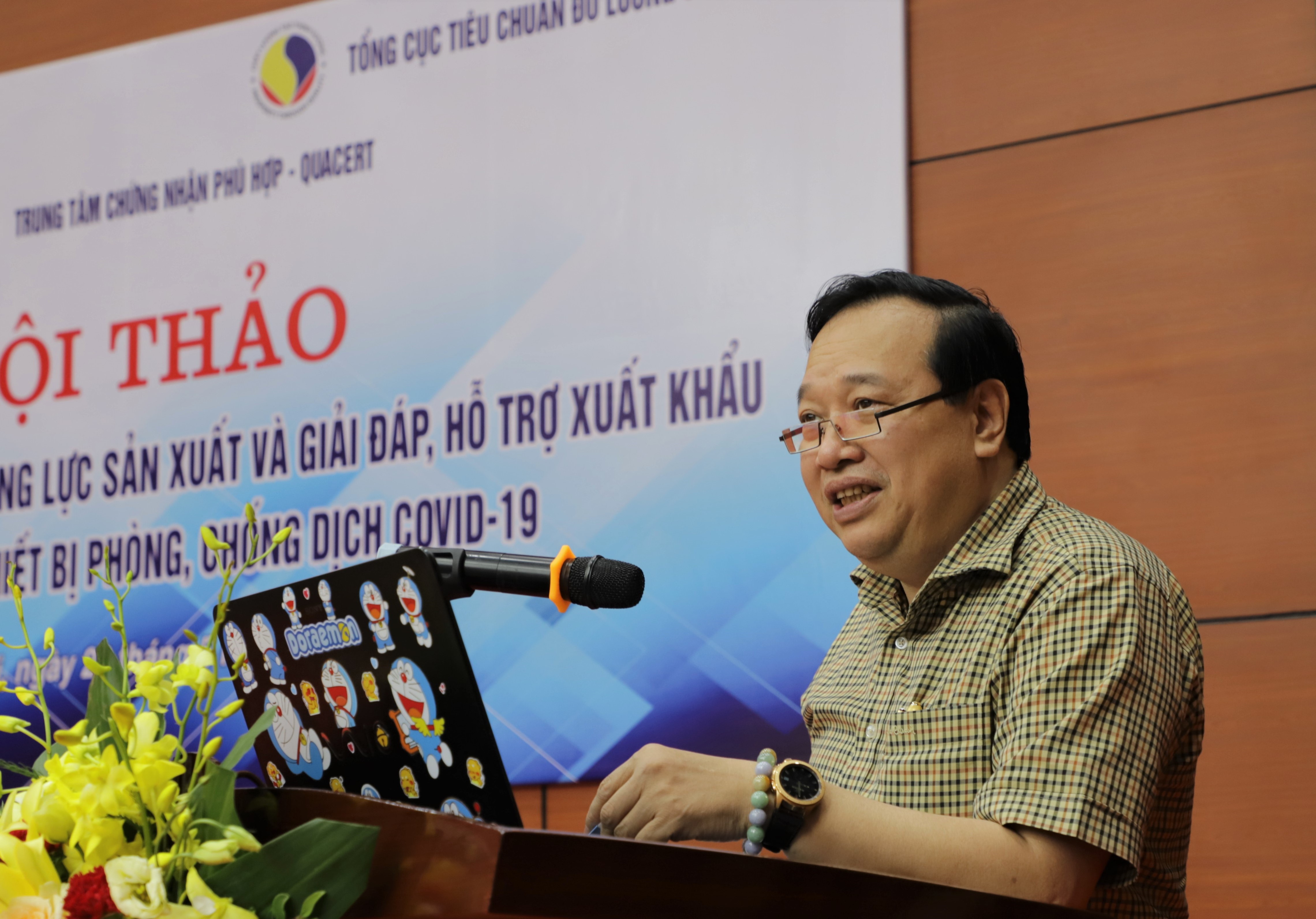 Tăng cường năng lực sản xuất trang thiết bị phòng, chống dịch COVID-19