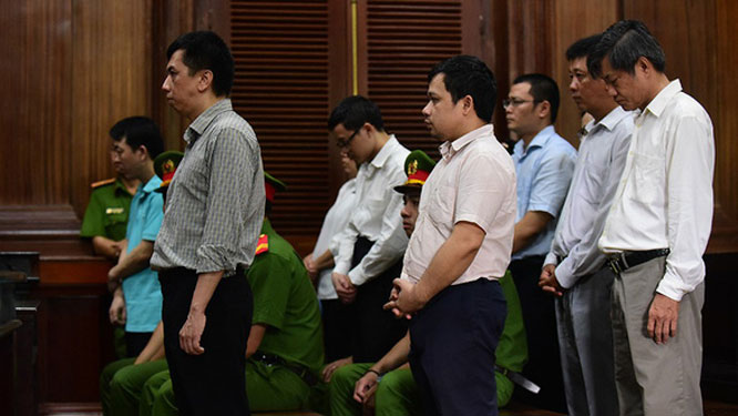 Khởi tố nguyên Phó Cục trưởng Cục Quản lý dược