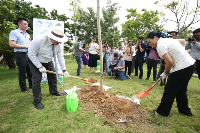 Trồng cây hữu nghị Việt – Nga
