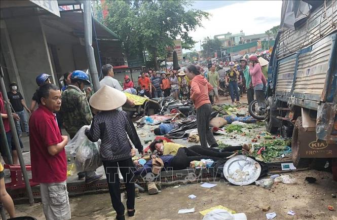Sớm điều tra nguyên nhân vụ tai nạn giao thông khiến 5 người chết, 5 người bị thương