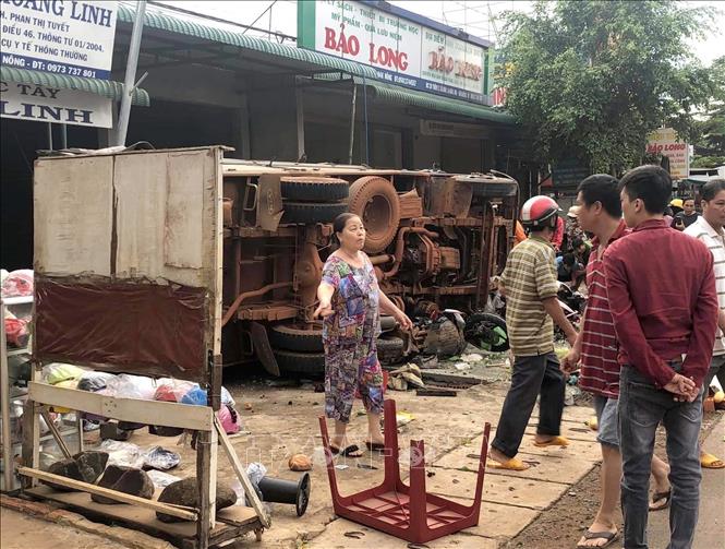 Tai nạn giao thông nghiêm trọng làm 3 người chết, 7 người bị thương